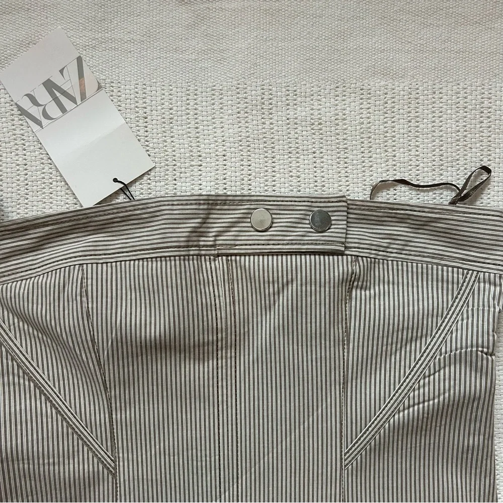 Zara Gray Pinstripe Bustier - Picture 2 of 9